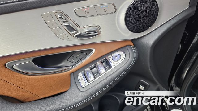 Mercedes-Benz GLC-Class 2021 — photo 27