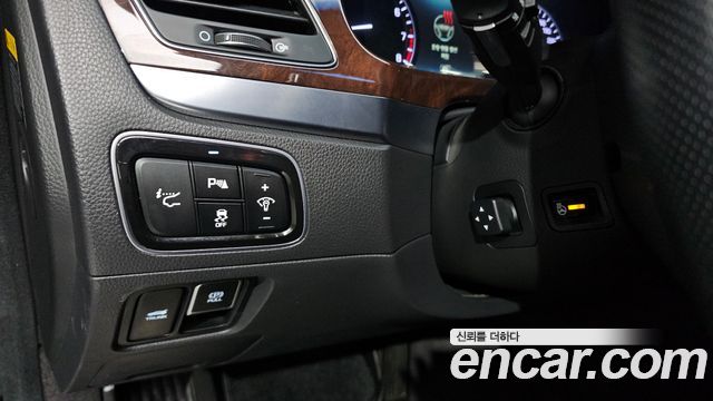 Hyundai Equus 2014 — photo 16