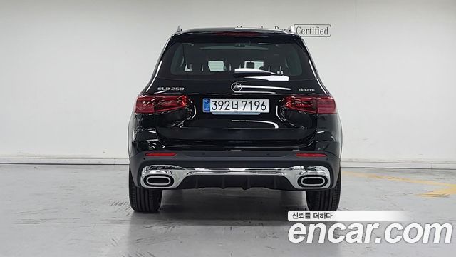Mercedes-Benz GLB-Class 2026 — photo 4