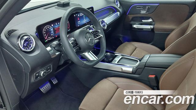 Mercedes-Benz GLB-Class 2026 — photo 14
