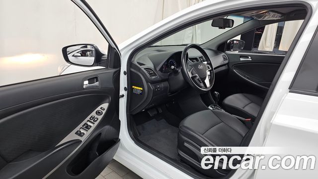 Hyundai Accent 2016 — photo 13