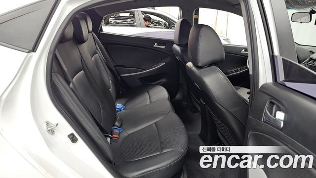 Hyundai Accent 2016 — photo 18