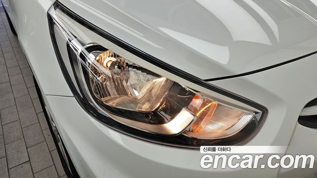 Hyundai Accent 2016 — photo 8