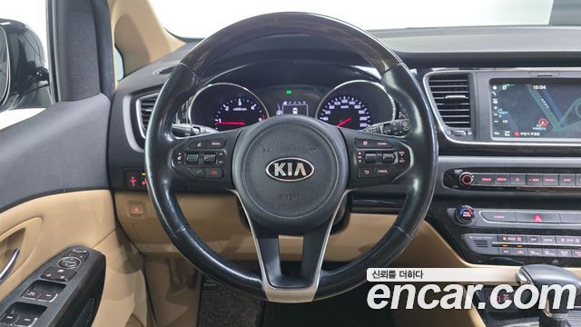 Kia Canival 2018 — photo 13