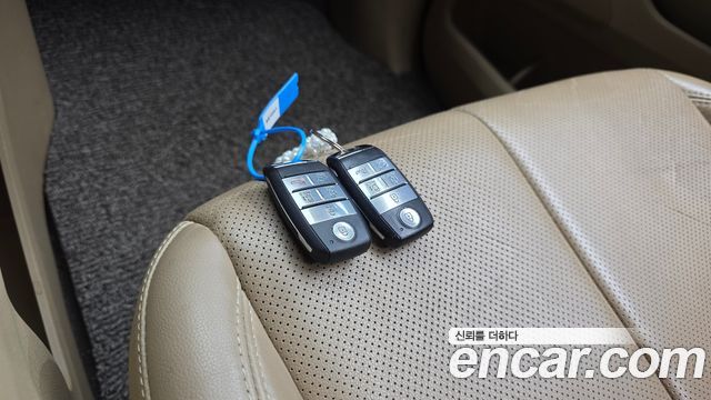 Kia Canival 2018 — photo 16