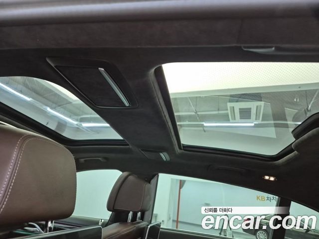 BMW 7-Series 2022 — photo 13