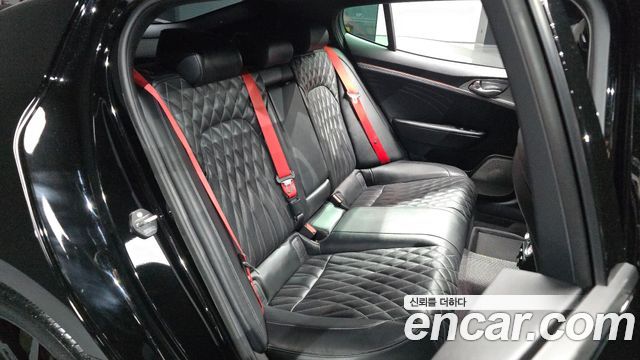 Kia Stinger 2021 — photo 17