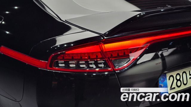 Kia Stinger 2021 — photo 9