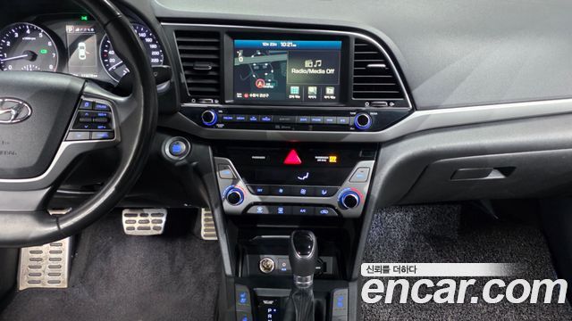 Hyundai AVANTE 2016 — photo 20