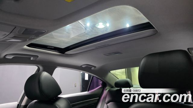Hyundai AVANTE 2016 — photo 24