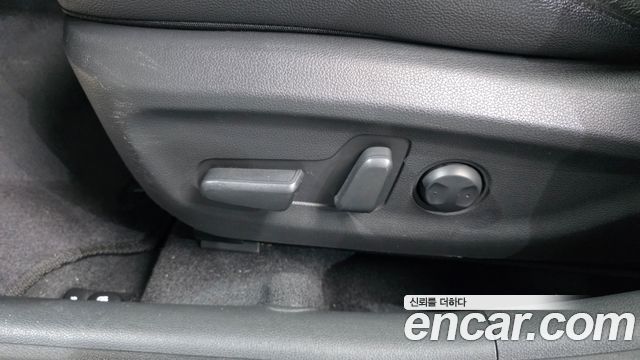 Hyundai AVANTE 2016 — photo 35