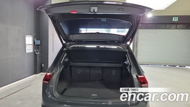 Volkswagen Tiguan 2020 — photo 14