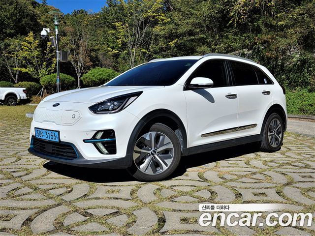 Kia Niro 2019 — photo 1