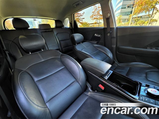 Kia Niro 2019 — photo 13