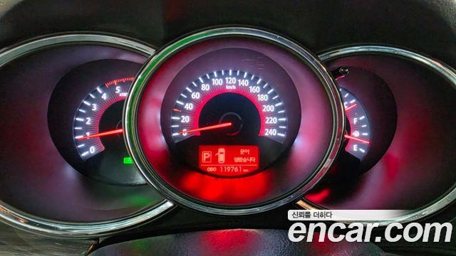 Kia Sorento 2012 — photo 8