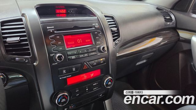 Kia Sorento 2012 — photo 17