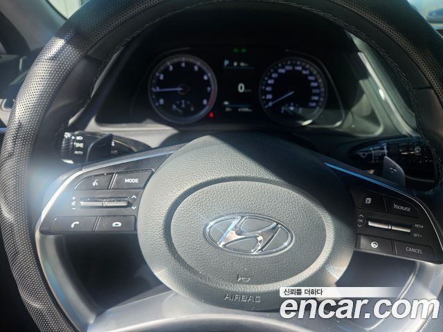 Hyundai Sonata 2022 — photo 9