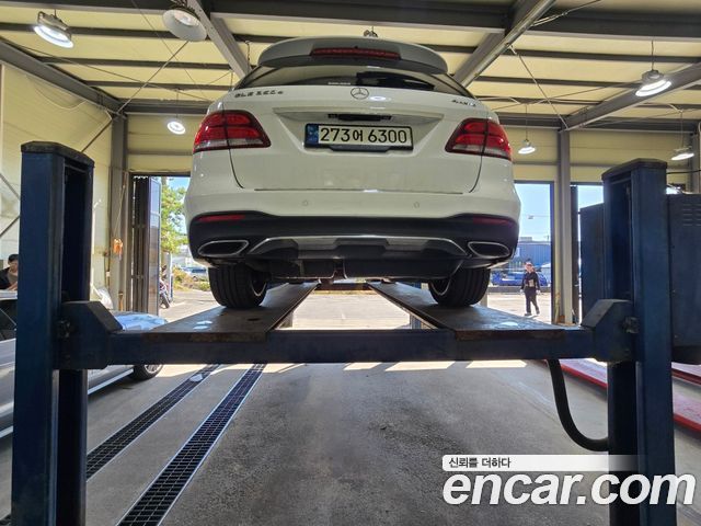 Mercedes-Benz GLE-Class 2018 — photo 2