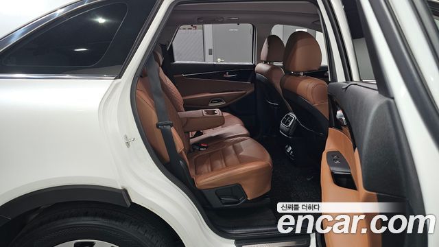 Kia Sorento 2019 — photo 17