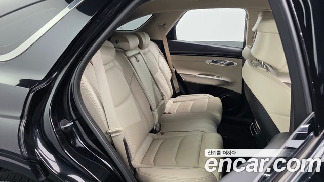 Genesis GV70 2023 — photo 17