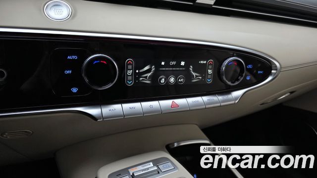 Genesis GV70 2023 — photo 24