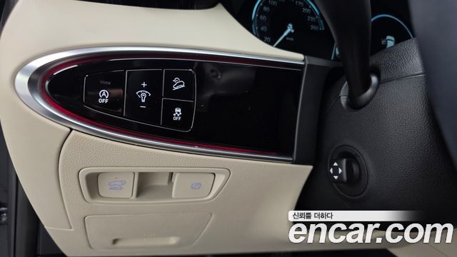 Genesis GV70 2023 — photo 25