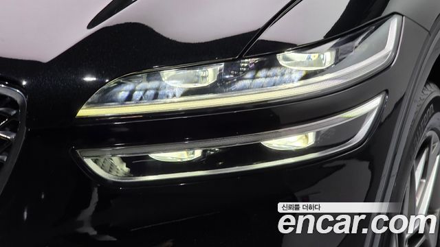Genesis GV70 2023 — photo 8