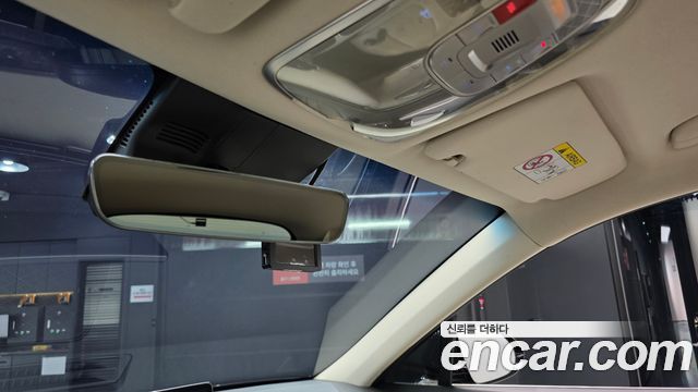 Genesis GV70 2023 — photo 31