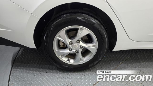 Hyundai AVANTE 2022 — photo 5
