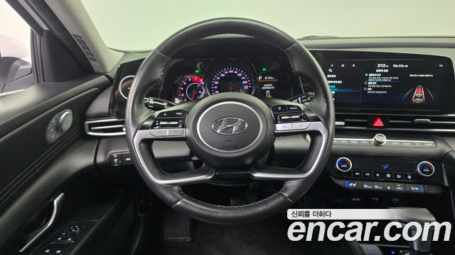 Hyundai AVANTE 2022 — photo 19