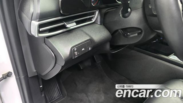 Hyundai AVANTE 2022 — photo 25