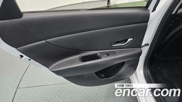 Hyundai AVANTE 2022 — photo 15