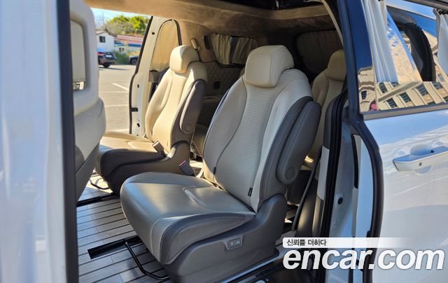 Kia Canival 2024 — photo 13