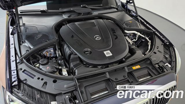 Mercedes-Benz S-Class 2023 — photo 6