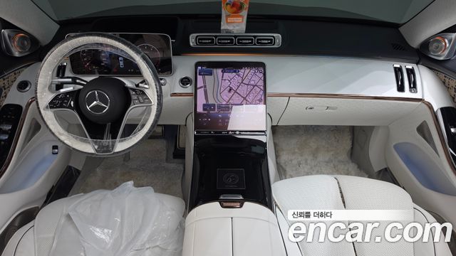 Mercedes-Benz S-Class 2023 — photo 10
