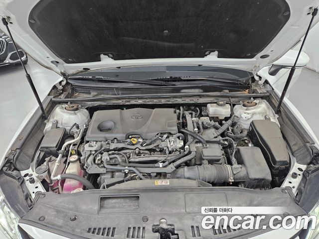 Toyota Camry 2021 — photo 10
