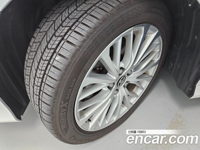 Toyota Camry 2021 — photo 15