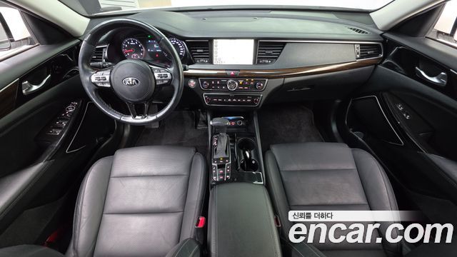 Kia K7 2018 — photo 10