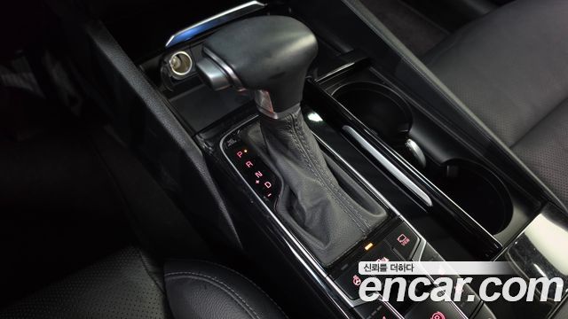 Kia K7 2018 — photo 12