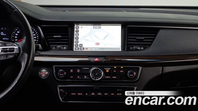 Kia K7 2018 — photo 20