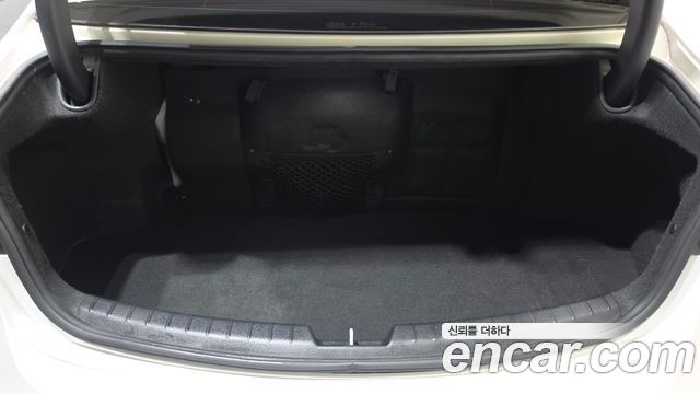 Kia K7 2018 — photo 26