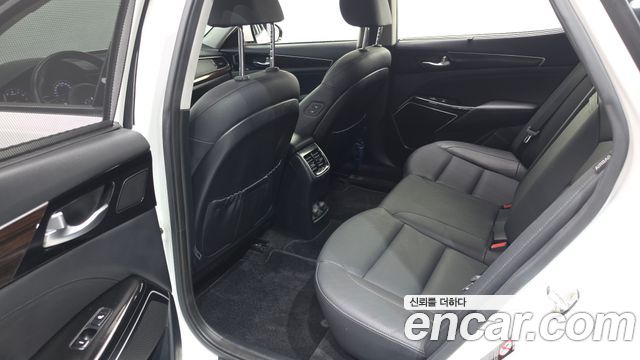 Kia K7 2018 — photo 16