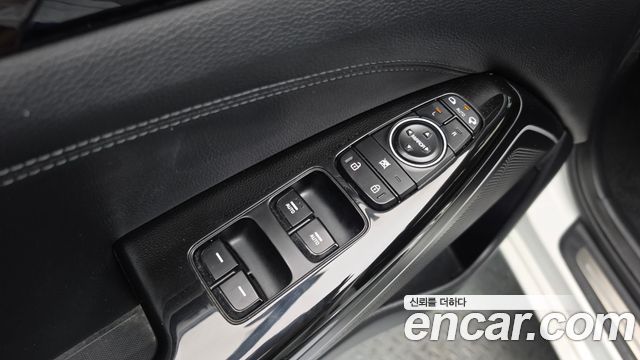 Kia K7 2018 — photo 29