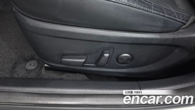 Kia K7 2018 — photo 31
