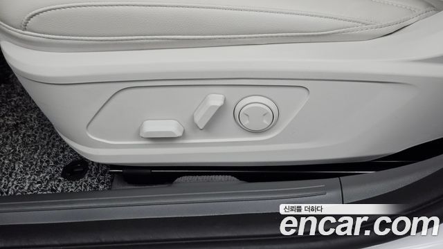 Hyundai Grandeur 2023 — photo 16