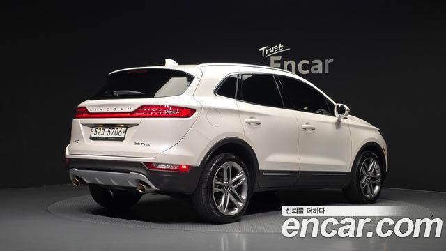 Lincoln MKC 2017 — photo 2
