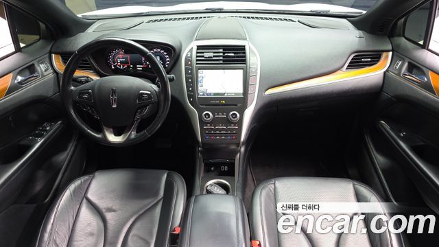 Lincoln MKC 2017 — photo 10