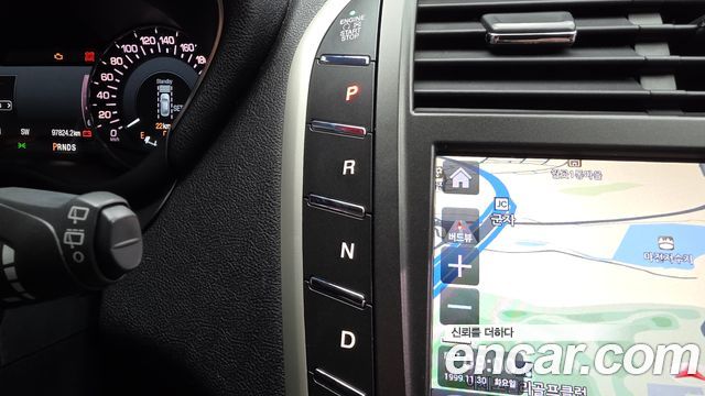 Lincoln MKC 2017 — photo 12
