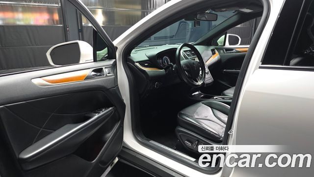 Lincoln MKC 2017 — photo 13