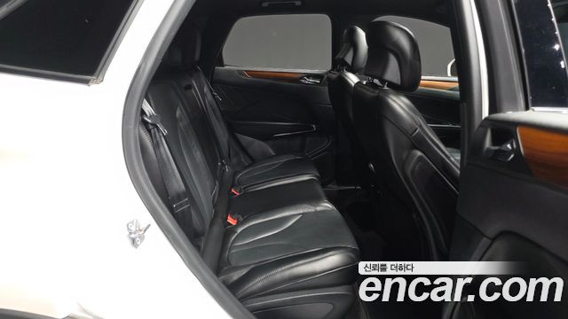 Lincoln MKC 2017 — photo 18